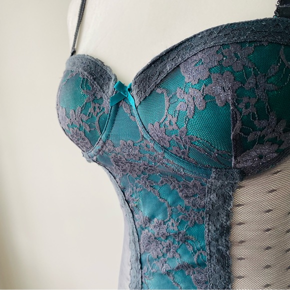 Lace Sea Green Chemise - Picture 13 of 14